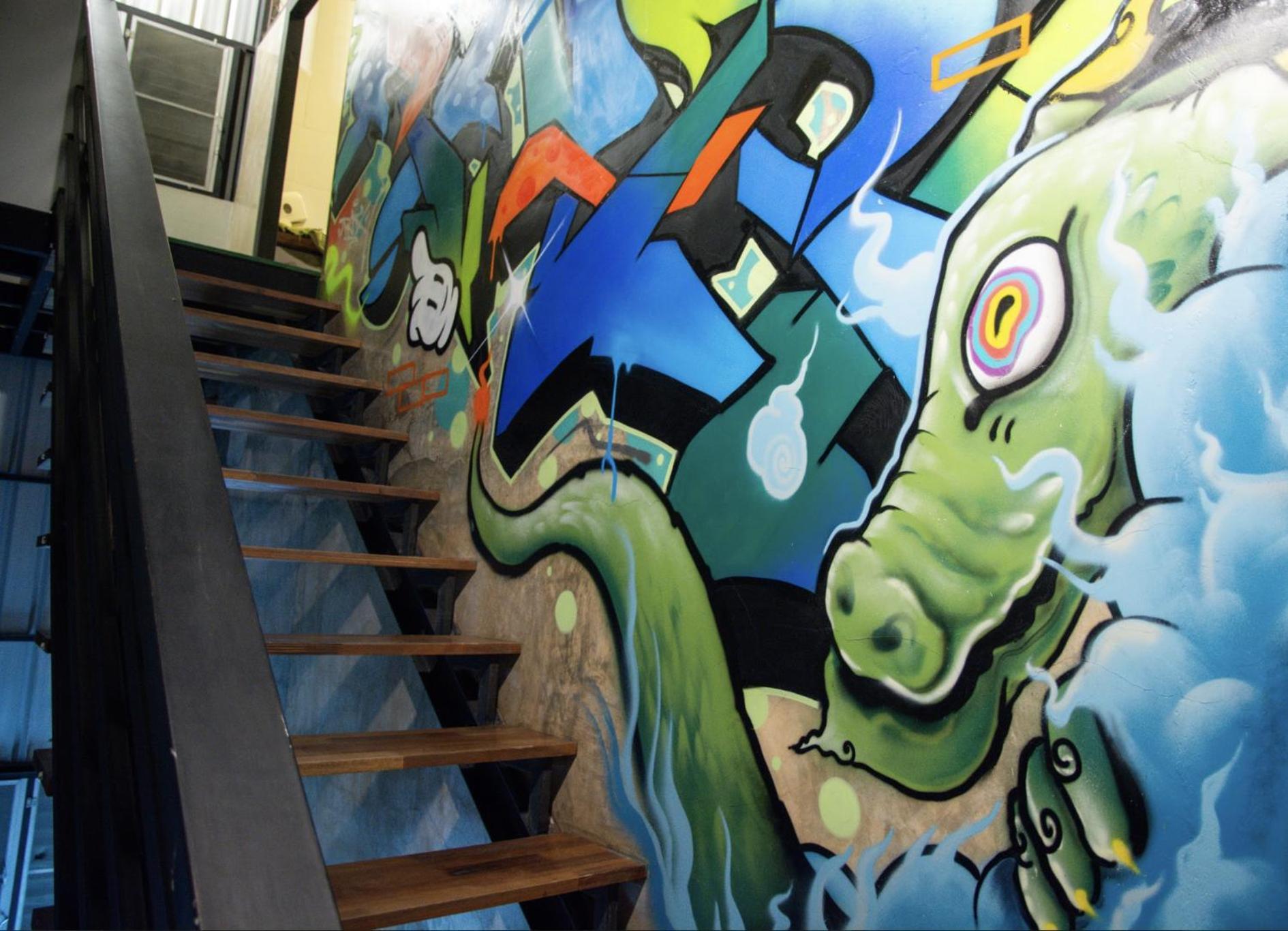 Area81 Hideout Hostel Бангкок Экстерьер фото